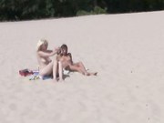 Nudist-video - Ellen and Sandy on the beach